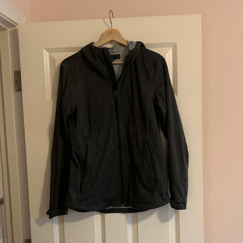 The North Face Women's Black Lightweight Jacket